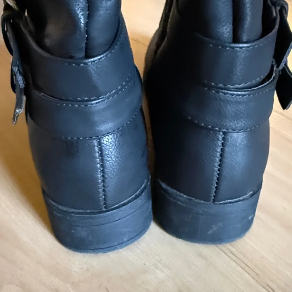 WOMENS KNEE HIGH BLACK SWEATER WESTERN RIDING BOOTS VEGAN LEATHER EUC SZ 8.5